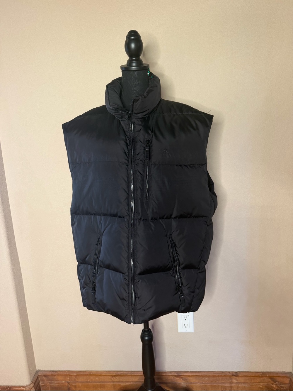 Old Navy Men's Black Quilted Puffer Vest Sz XL